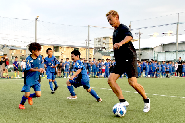 本田圭佑プロデュース【SOLTILO FAMILIA SOCCER SCHOOL】、新サービス「スクール通い放題」の提供開始