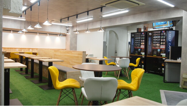 【大阪】セルフカフェ天神橋１丁目店でサブスク会員様がお得に使える新サービス！ 長時間のご利用に最適♪ウォーターサーバー完備の持ち込み可能スペースが解禁/電源完備が無料で利用できる無人カフェ