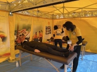 疲労回復に役立つ「アシスト（援助方法）」をボランティア団体が北関東でも最大規模のアウトドアマルシェで提供