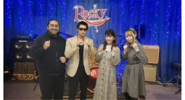 新番組【五反田 Rocky presents エンタメロッキー】スポンサーであるRockyのオーナーあべちゃんと歌手・夏海ジュンさんがゲスト出演!生歌も披露! 新番組【五反田 Rocky presents エンタメロッキー】スポンサーであるRockyのオーナーあべちゃんと歌手・夏海ジュンさんがゲスト出演!生歌も披露!