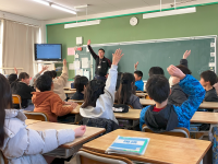 掃除の大切さを伝え、実践する――「清掃のプロ」が小学校で出前授業