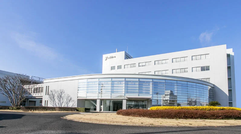株式会社ユシロ神奈川テクニカルセンターへ2025年4月1日から、実質再生可能エネルギー比率100%の電力供給を開始