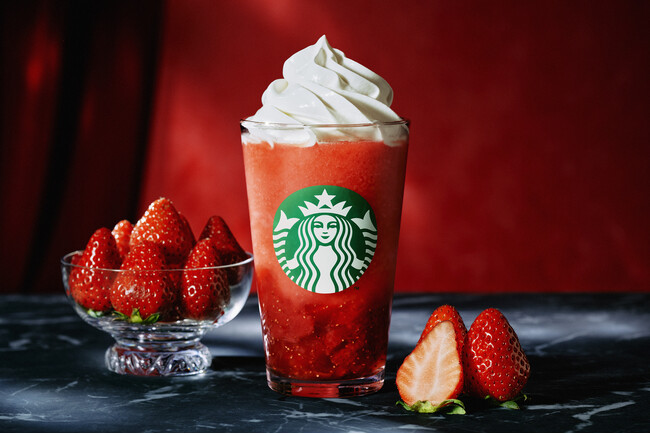 “いちごを超えたいちご体験”を堪能する『THE 苺 フラペチーノ(R)』「HOTEL STARBUCKS」をテーマにしたサマーシーズン第1弾が4月9日(水)スタート！