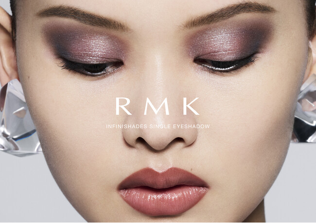 RMKから、多彩な色と輝きのニュアンスを秘めたシングルアイシャドウと、羽のようなまつげをかなえるマスカラが新登場！