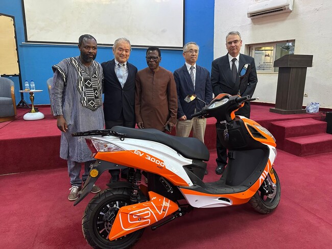 EVスタートアップ支援のEV SYSTEM株式会社、ブルキナファソに国内初のEVバイクを販売