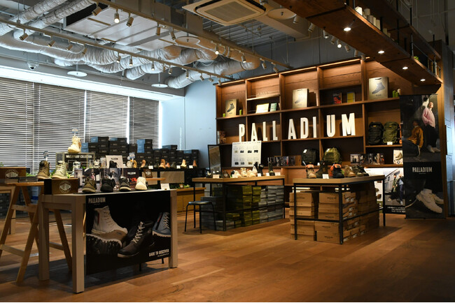 パラディウムが蔦屋書店11店舗でポップアップショップをオープン！