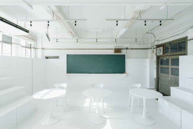 自社オフィスを京都市立洛南中学校生徒会室へ寄贈