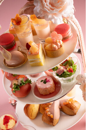 【リーガロイヤルホテル東京】ピンク色に染まった桃のアフタヌーンティーRose peche（ロゼ ペッシュ）