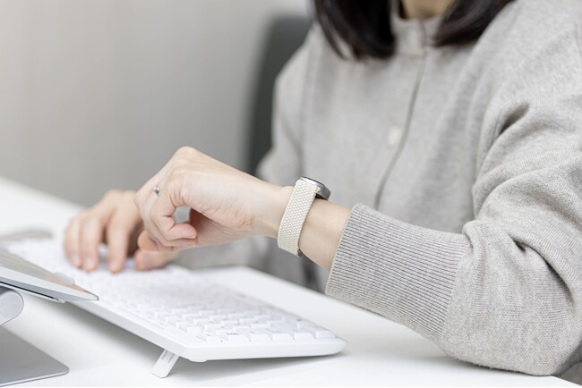 忙しいママの味方が、ここにいた。 オンラインストア「ジンコレ」で販売中のXiaomi Smart Band 9＆バンドのセットがおすすめ