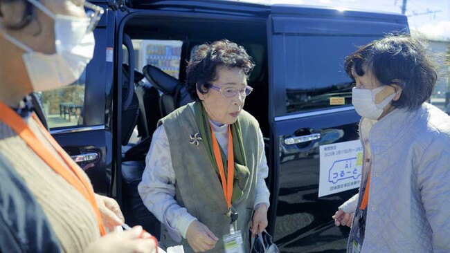 AI自動音声応答による電話予約で送迎車が停留所に