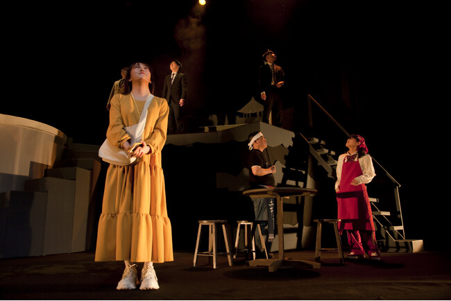 万能グローブ ガラパゴスダイナモス×ゴジゲン×小山田壮平舞台 『見上げんな！』開幕　椎木樹人コメント到着