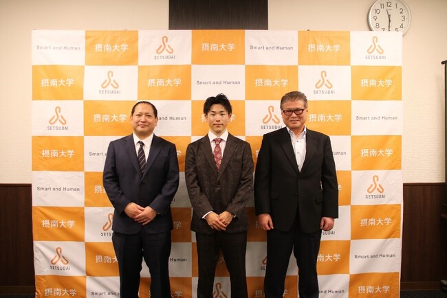 【摂南大学】スポーツクライミング部 吉田智音選手（国際学部３年）　万代とスポンサー契約を締結