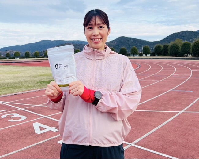 備前市市政アドバイザーでランニング講師の重友梨佐氏とのサプライヤー契約を締結