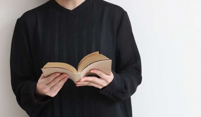 【ANAクラウンプラザホテルグランコート名古屋】新潮文庫×TOUTEN BOOKSTOREとホテルが贈る新宿泊プラン「BOOKING ／BOOKING」