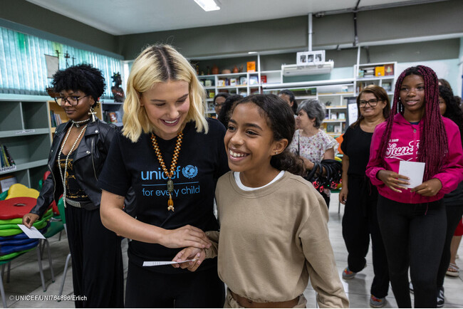 ユニセフ親善大使ミリー・ボビー・ブラウン　ブラジル訪問、女の子の権利を訴え 【プレスリリース】