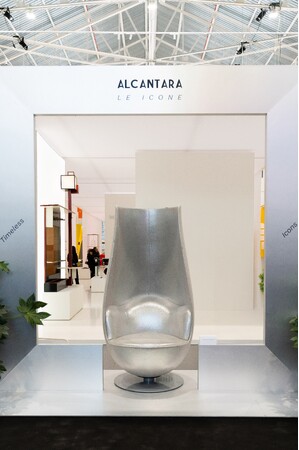 ALCANTARA がミラノデザインウィーク2025で多彩な展示を展開