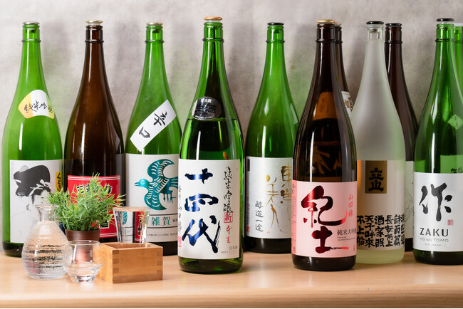 この価格で幻の日本酒・十四代も！日本酒ガチ勢がざわつく“飲み放題革命”始動【かき家こだはる 新橋店】