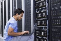 BSI（英国規格協会）、明日のテクノロジーをサポートする、持続可能なデータセンターに関するレポートを発表