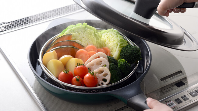 蒸し器いらず!フライパンで蒸し料理ができる蒸し網用スタンド