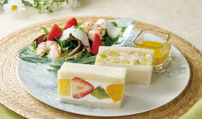 【果実屋珈琲】春限定！「旬果実とシーフードのサラダ 選べるサンドプレート」を販売