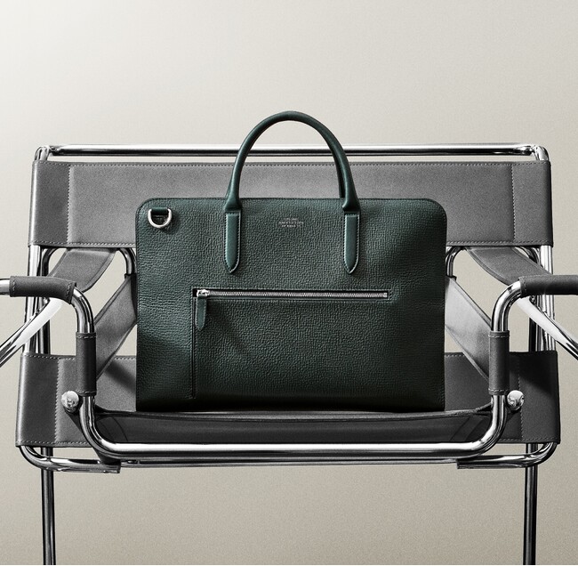 【SMYTHSON】英国らしい深みのある色合い「BOTTLE GREEN /ボトルグリーン」を発表しました