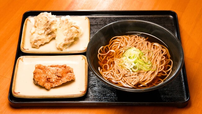 【ＢＳ日テレ】「ドランク塚地のふらっと立ち食いそば」東京・板橋で見つけた蕎麦食堂は魅惑のセット定食が充実！　有名立ち食いそばチェーン店で修業を重ねた兄妹が作る１杯