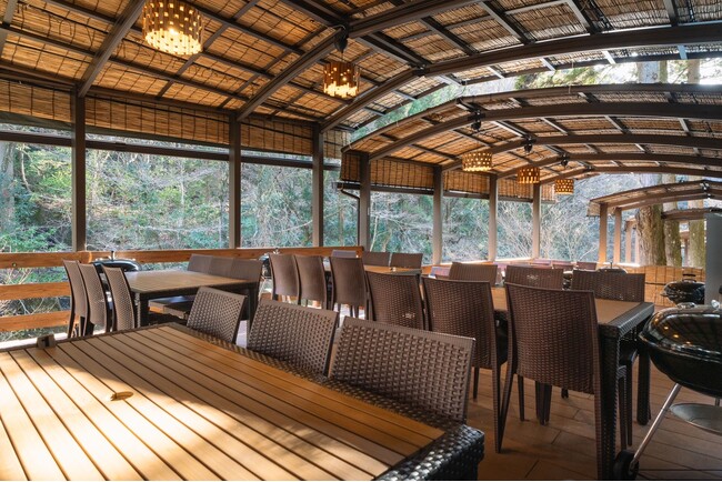 【愛知・瀬戸】2,000円で最大3時間アルコールが飲み放題のやりすぎプランが「ウッドデザインパーク岩屋堂公園」に登場。GWだけの期間限定オープン