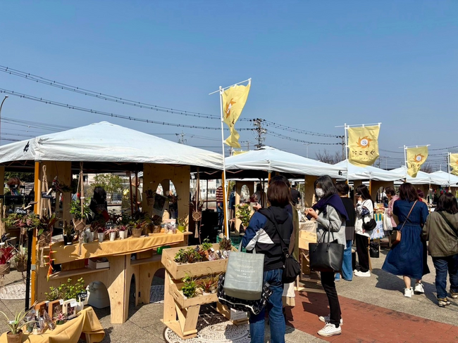 【愛知県半田市】4/27(日)、大府パーキングエリアで初開催！知多半島農業マルシェ『にこもぐ』