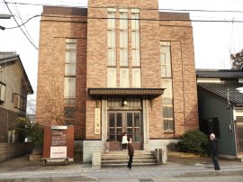 「織館」の外観 「織館」の外観