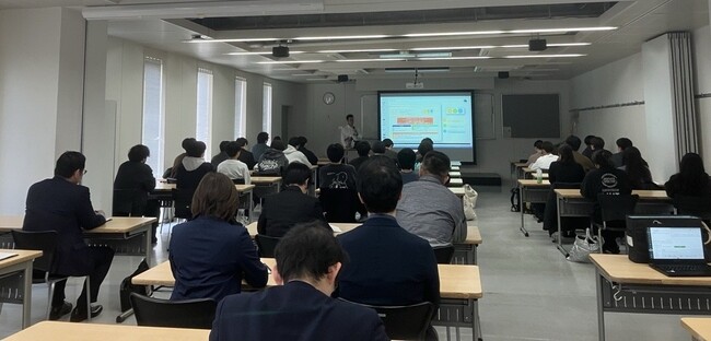 福岡 麻生建築＆デザイン専門学校 建築DXの最前線で活躍する大成建設(株) 池上様による特別講演を実施