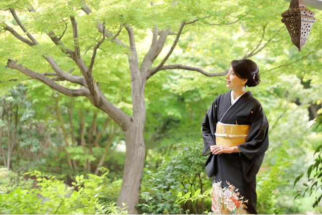 「華屋着」ブランド誕生5周年を記念し、列席衣装の直前割引キャンペーンを実施