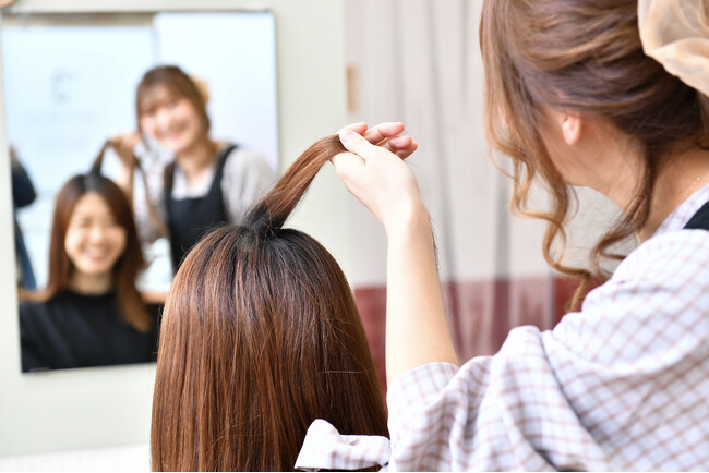 短時間・低価格で髪染めが出来るヘアカラー専門店「カラープラス」が2025年4月23日（水）に神奈川県横浜市にオープン！全体染め・根元染めが【1100円】で体験できるオープニングキャンペーン実施中！