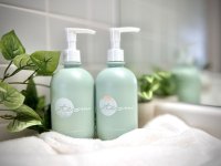高崎市産の“白加賀梅”を活用　化粧品原料とパーソナルケア商品を発売　「手摘み」収穫の白加賀梅を象徴するブランド「tezmi」立ち上げ