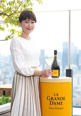シャンパーニュ地方の「ラ・グランダム（偉大なる女性）」へのオマージュはピノ・ノワールの芸術ヴーヴ・クリコ「ラ・グランダム 2018」最新ヴィンテージの発売を祝し日本で華やかに初披露