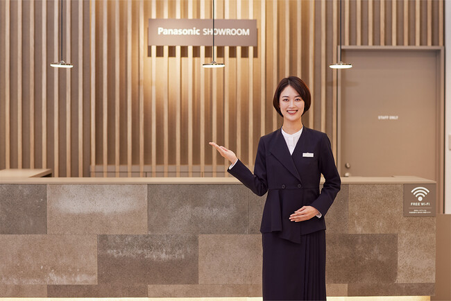 パナソニック ショウルームが7年ぶりにユニフォームを刷新 お客様からの信頼と、働くアドバイザーの気持ちに寄り添うデザイン