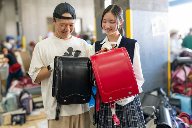 【思い出のランドセルギフト】日本のランドセルでアフガニスタンの子どもたちを応援！5000個のランドセルを検品するイベントを開催