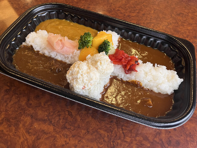 【万博グルメ速報】「カフェ英國屋」がGWに万博出店！大阪老舗喫茶の遊び心満載メニューが話題！“万博ソーダ”に“1970年復刻カレー”!?ORA外食パビリオン「宴～UTAGE～」