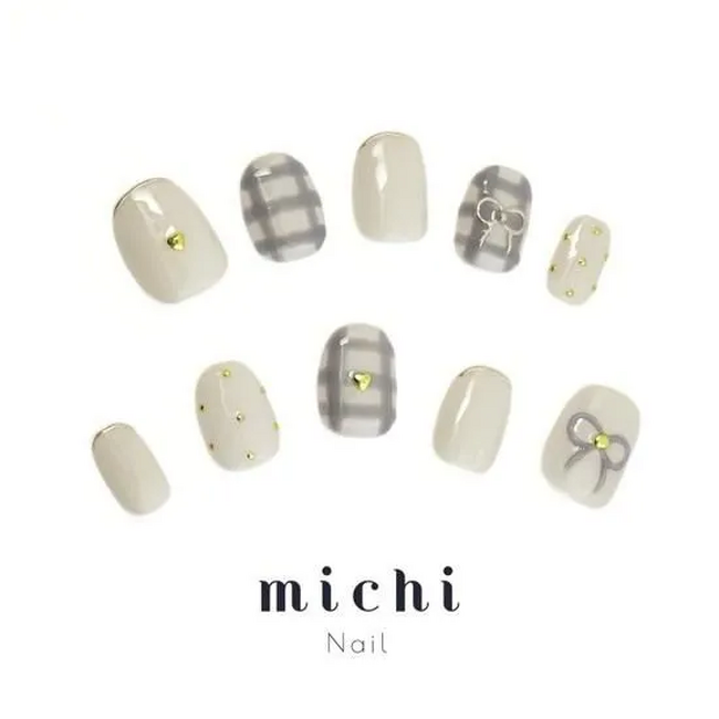 ミチネイルから春のチェック柄ネイルを集めました♪