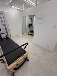 大阪・天王寺駅から徒歩3分、【整体×マシンピラティス】の女性専用プライベートスタジオ「ピラティス・トトヤセ 天王寺店」が2025年3月にリニューアルオープン！