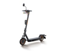 西脇市へ電動モビリティを寄附　YADEA電動キックボード「KS5 PRO」　市町村の課題解決と近未来へのご提案