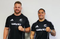 元ALL BLACKSのアーロン・スミス選手（現 トヨタヴェルブリッツ）、サム・ケイン選手（現 東京サントリーサンゴリアス）が「リポビタンアンバサダー」に就任