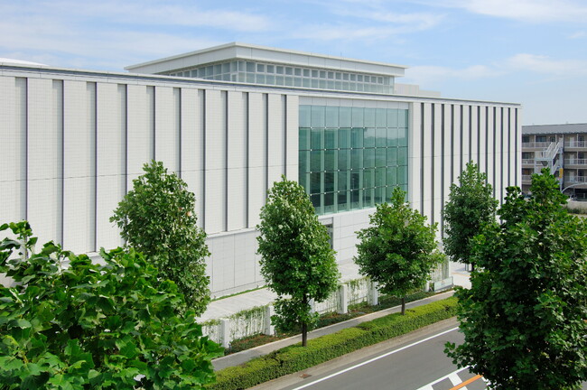 【横浜市民ギャラリーあざみ野】2025年度 展覧会ラインナップを公開！現代美術、こども、カメラ・写真、障がいのあるアーティストの作品など…多彩な企画をご紹介