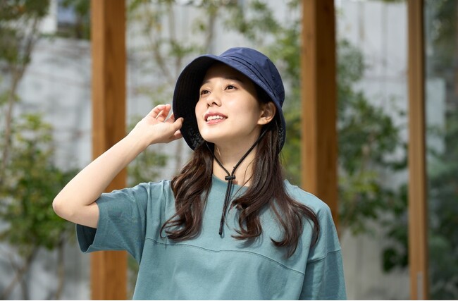 PB「CLOSSHI」 「CLOSSHI PREMIUM」から紫外線対策と暑さ対策が同時にできる「FIBER DRYさらっとUV日傘帽子」が登場！