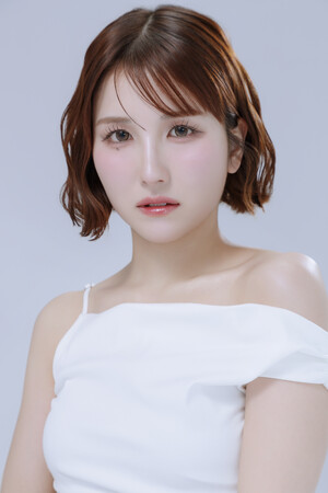 “薬剤師資格保有”の美容インフルエンサーなぎ氏と専属エージェント契約を締結！さらなる美容発信の強化をサポート。