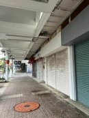 那覇市の雨の日の商店街2 那覇市の雨の日の商店街2