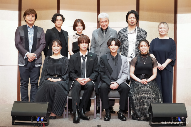 【写真あり】2025年8月上演ミュージカル『ある男』製作発表レポート到着！劇中曲より一幕ラストのデュエットナンバーを初披露＆新ビジュアル解禁【5月11日まで座席が選べる先着先行中】