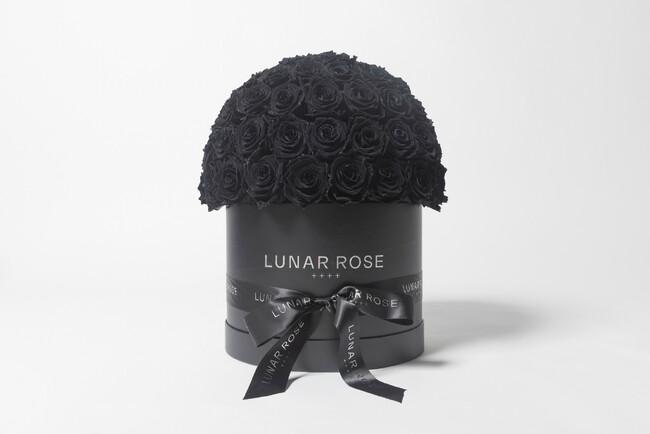 LUNAR ROSE、RIZIN男祭りで特別なギフトを贈呈 - 平本丈選手と田丸辰選手に「Rose Dome (ローズドーム)」をお渡し