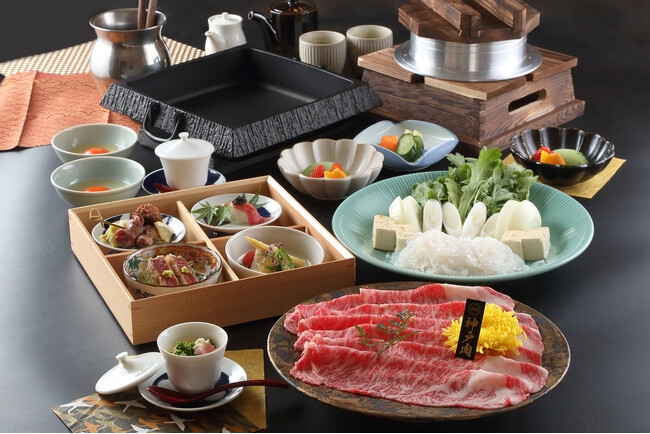 最高品質の神戸牛を日本伝統の関西すき焼きで提供！大阪・心斎橋に「神戸牛すき焼き 牛陣」が2025年5月23日オープン
