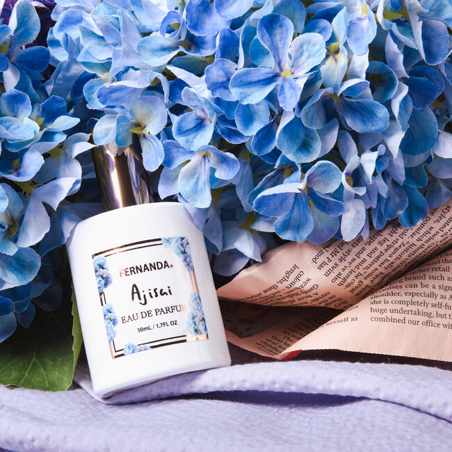 雨の日をやさしく彩る、透き通るような紫陽花の香り。「アジサイコレクション」が新登場