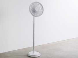 最大75cmまで伸縮するコンパクトファン 最大75cmまで伸縮するコンパクトファン